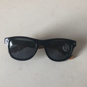 Solo Dominican bamboo frame polarized sunglasses